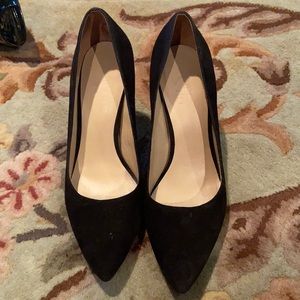 Franco Sarto size 8 Black Velvet Pumps